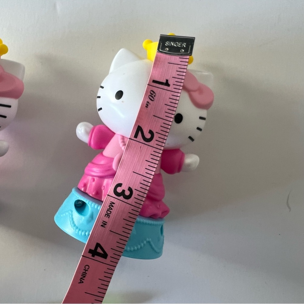 2 Hello Kitty 2019 McDonald’s Toys Princess Happy Meal Toys Sanrio - Picture 7 of 8